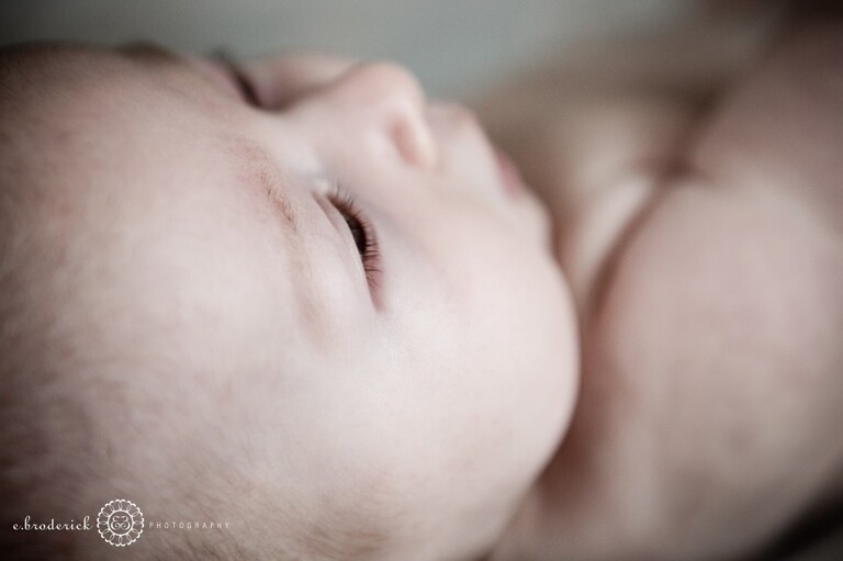 Aah. This shot just makes me wanna have another baby!