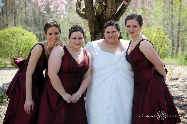 The ladies! They looked so beautiful! I love the color they chose for the bridesmaids' dresses.