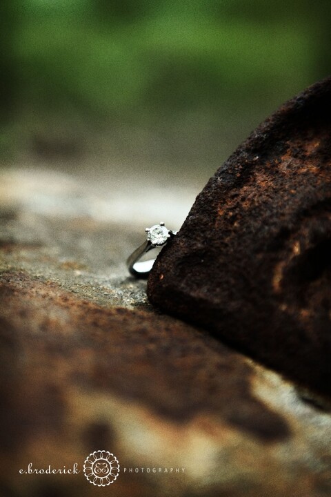 I am always drawn to aged, rusty and peeling objects. Love it for this ring shot.