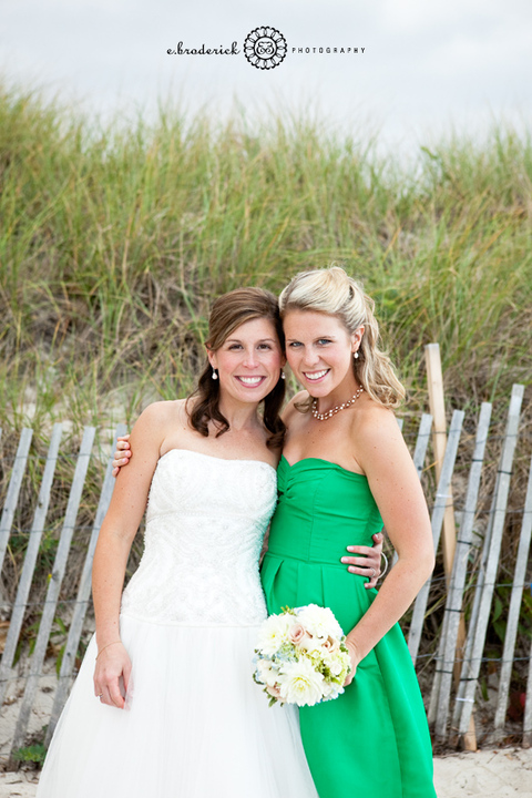 Leigh and her Maid of Honor, her sister, Jill. 